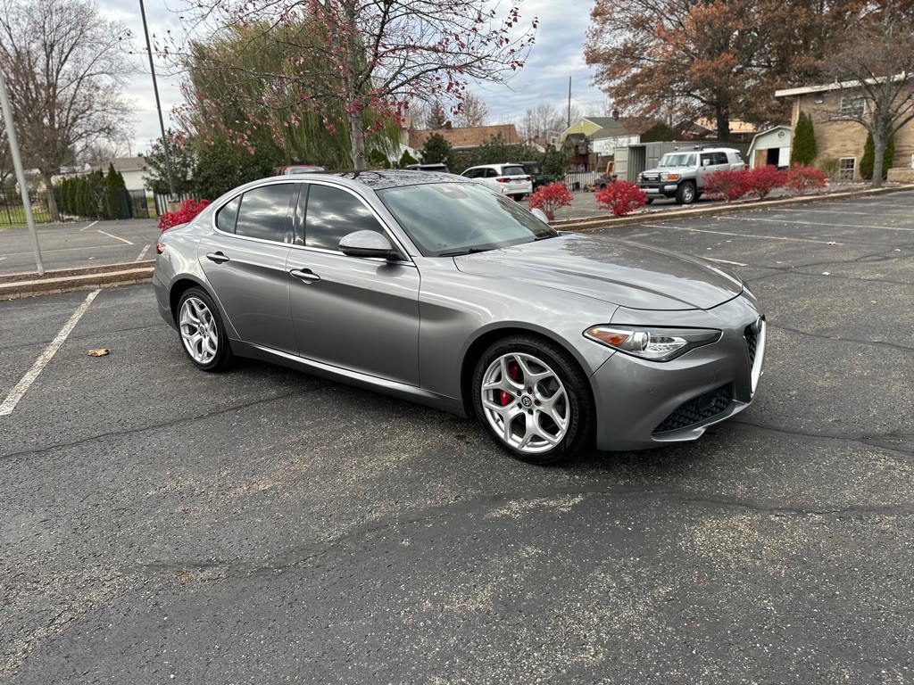 2018 Alfa Romeo Giulia Image 13