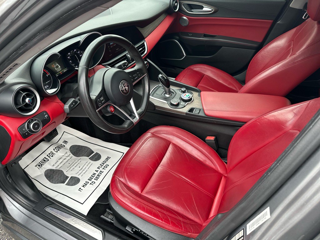 2018 Alfa Romeo Giulia Image 15