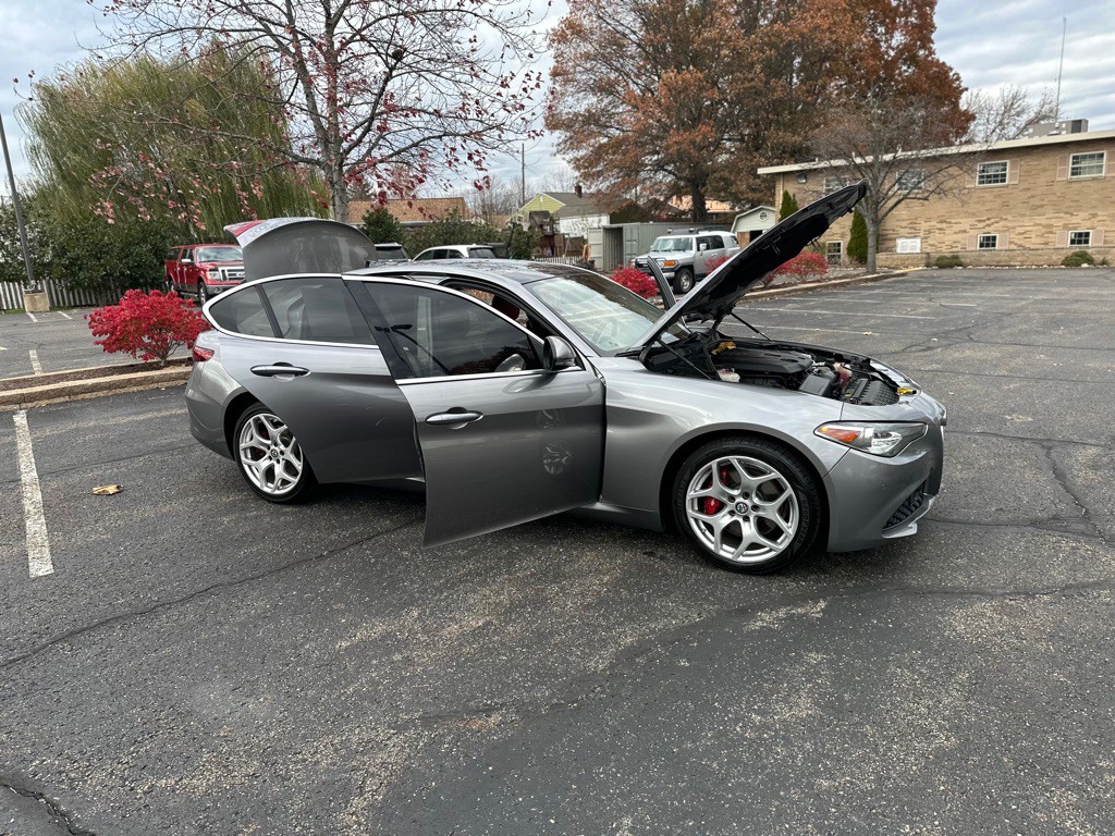 2018 Alfa Romeo Giulia Image 27