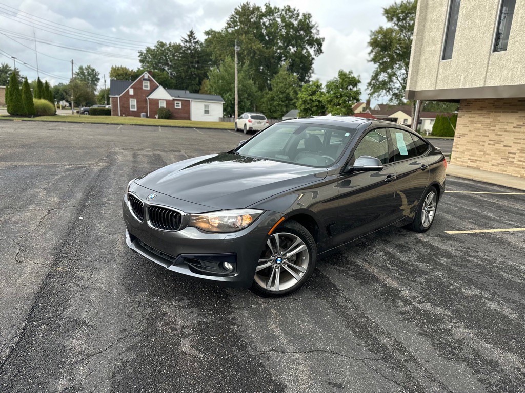 2016 BMW 3 Series Image 1
