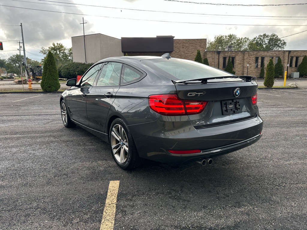 2016 BMW 3 Series Image 5