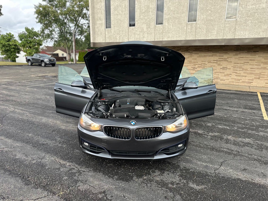 2016 BMW 3 Series Image 19