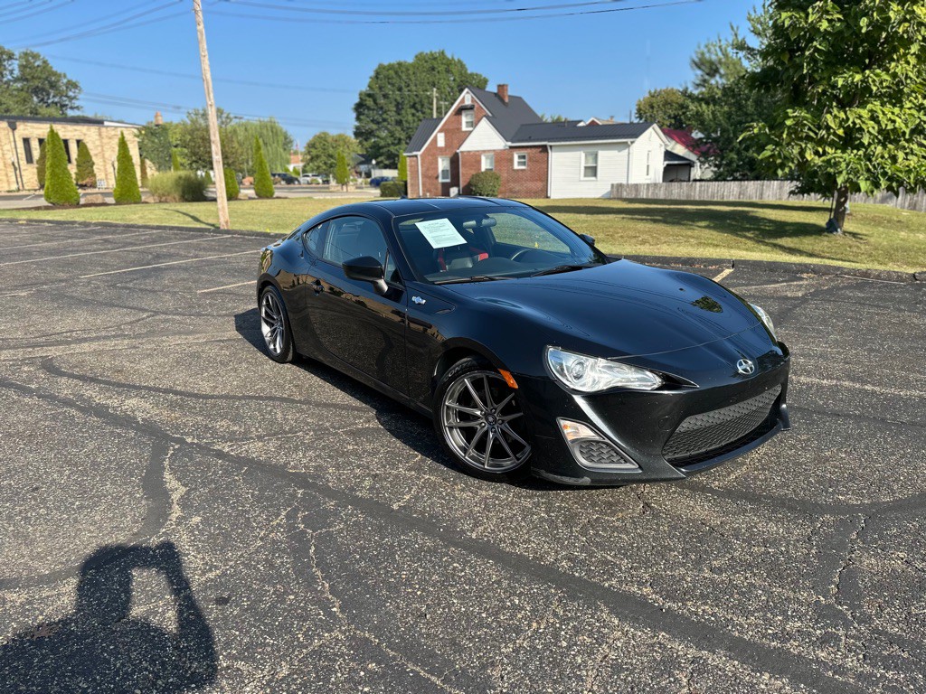 2013 Scion FR-S Image 3