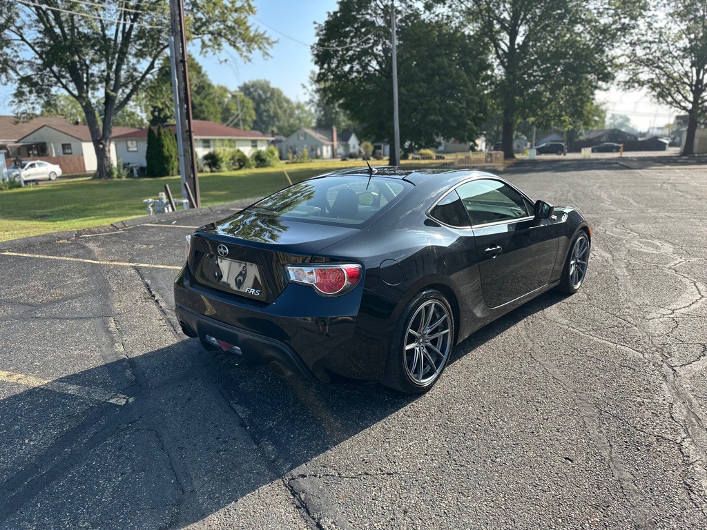 2013 Scion FR-S Image 9