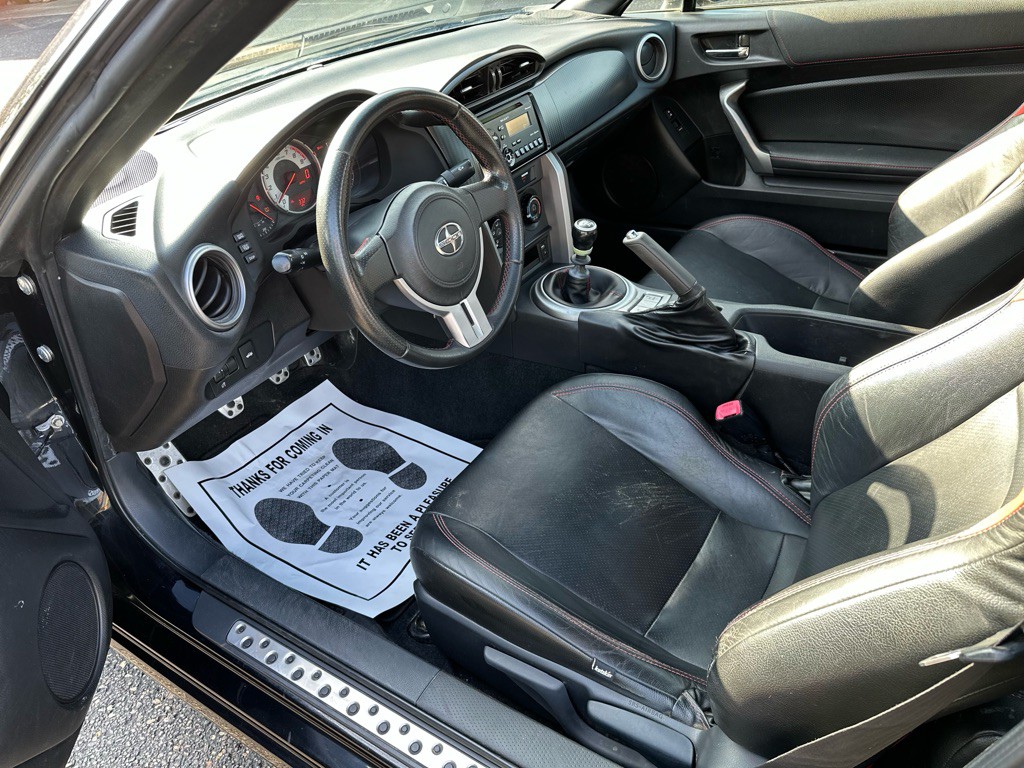 2013 Scion FR-S Image 13