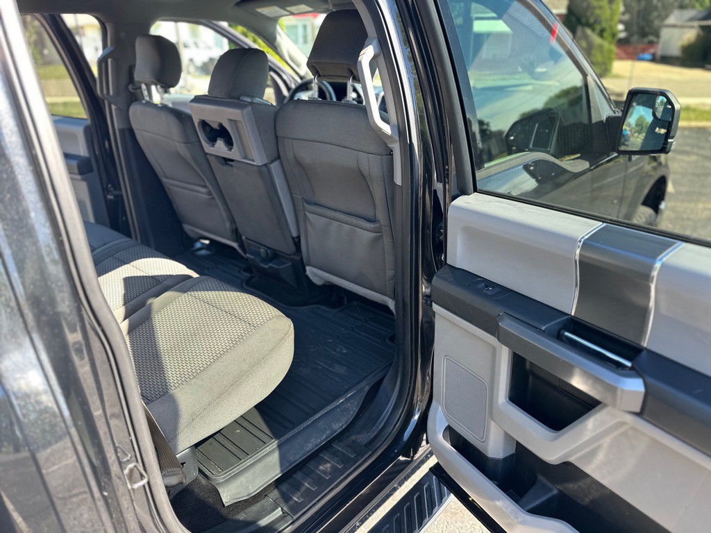 2015 Ford F-150 Image 18