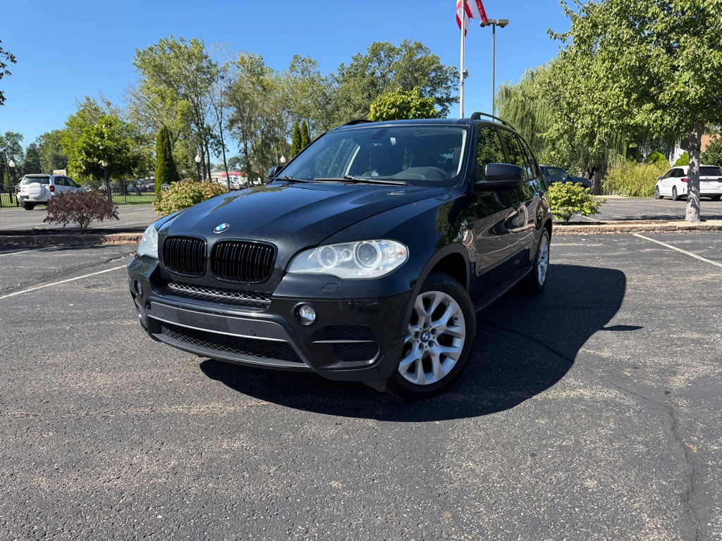 2013 BMW X5 Image 1