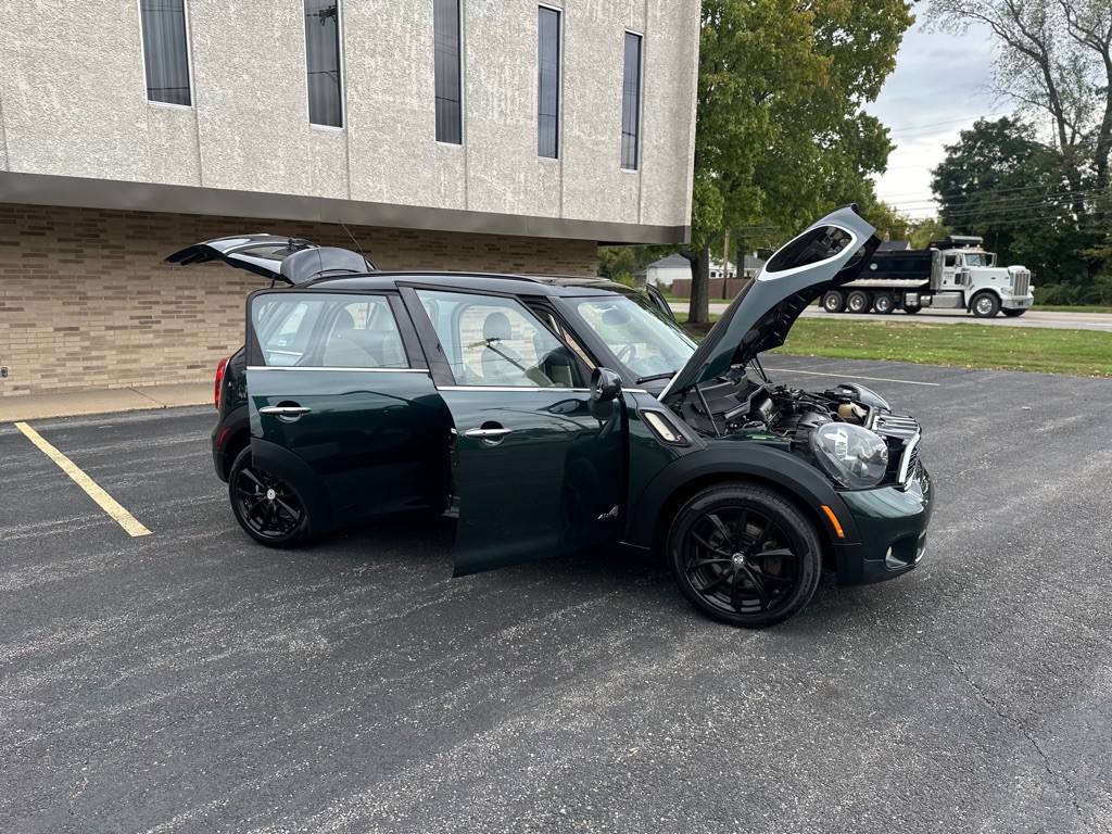 2012 MINI Cooper Image 25