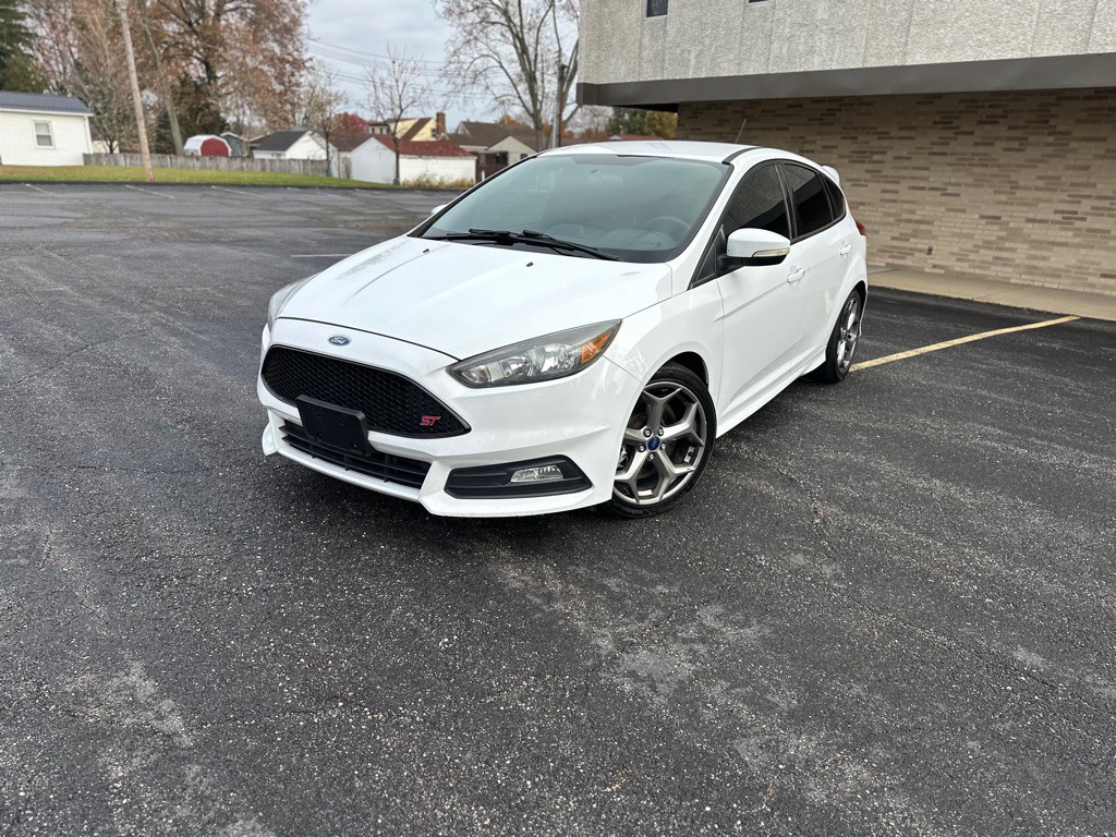 2017 Ford Focus Image 2