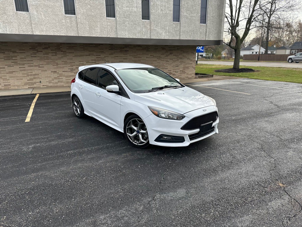2017 Ford Focus Image 5