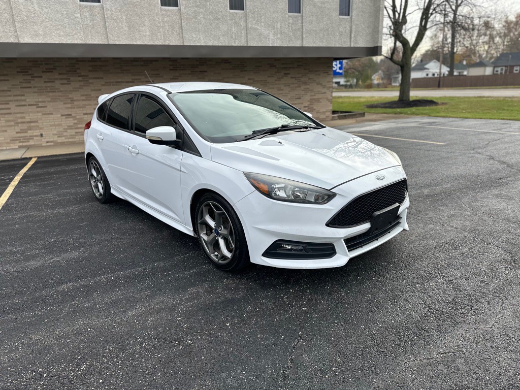2017 Ford Focus Image 16