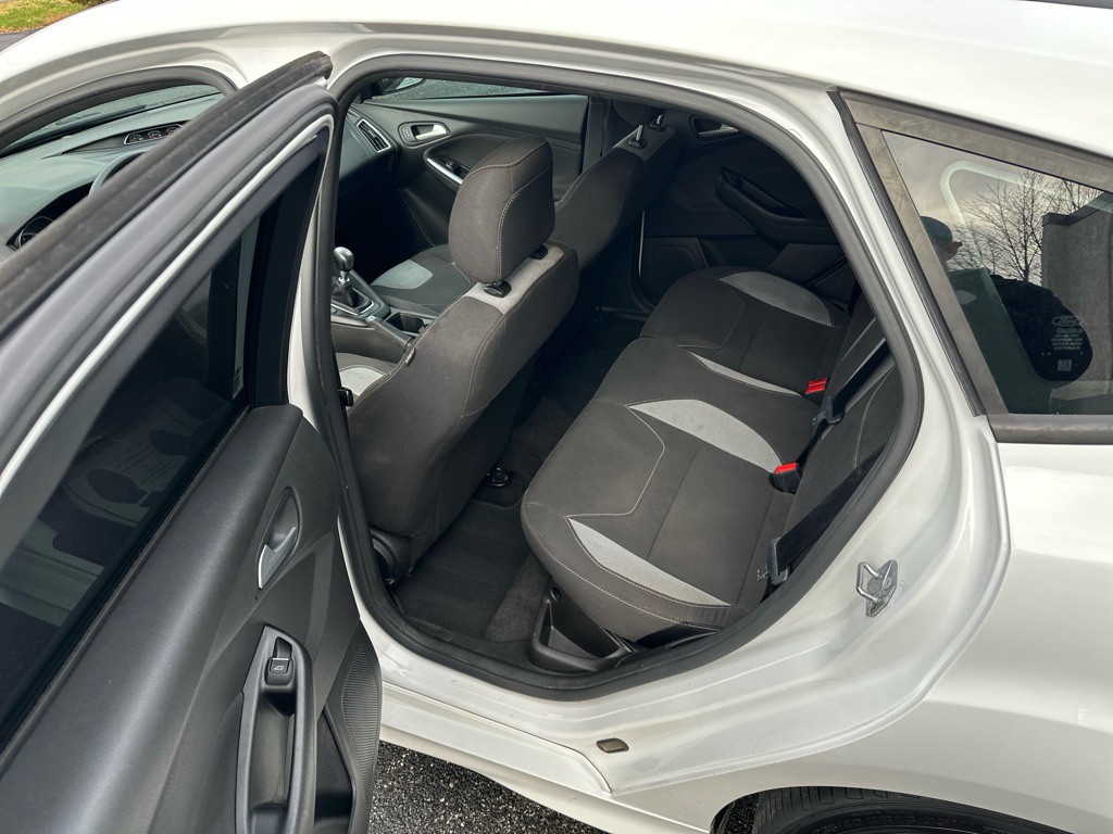 2017 Ford Focus Image 20