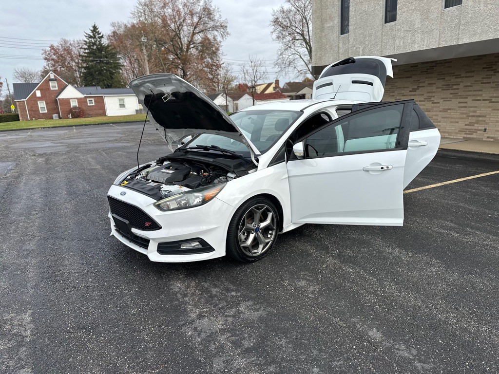 2017 Ford Focus Image 30