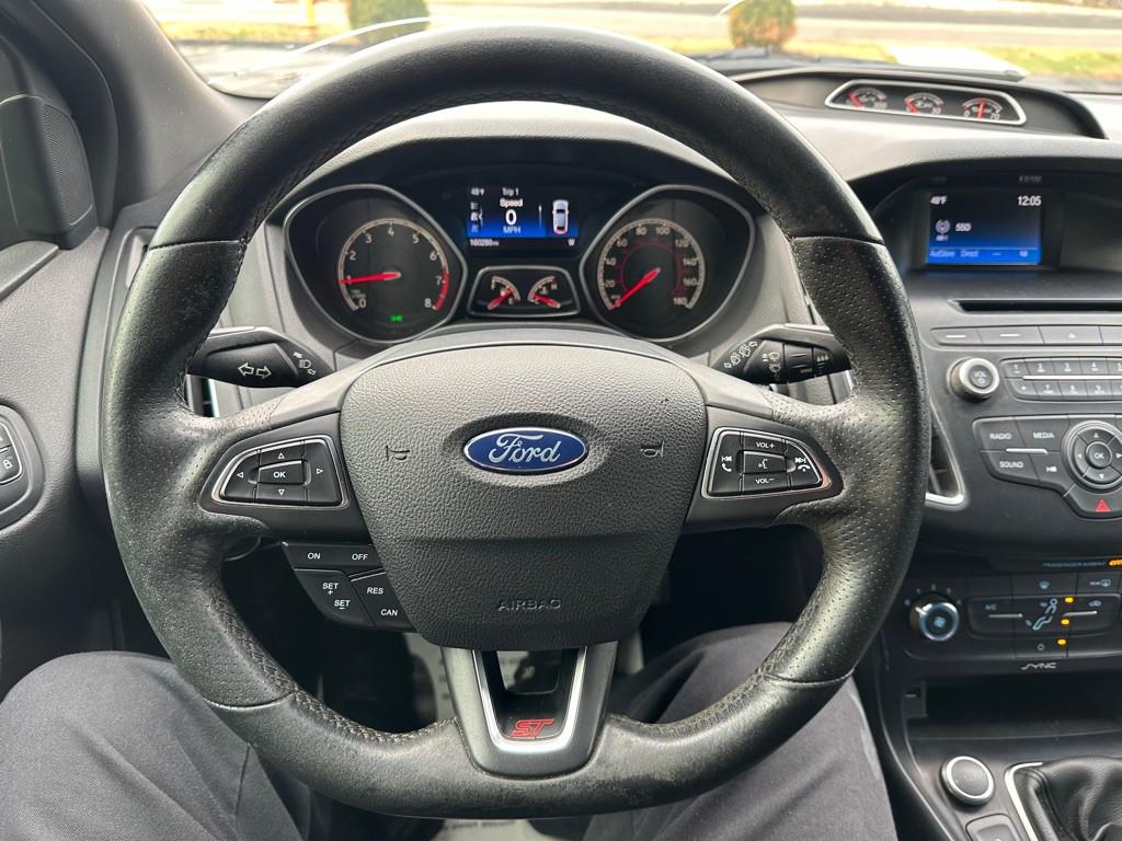 2017 Ford Focus Image 42