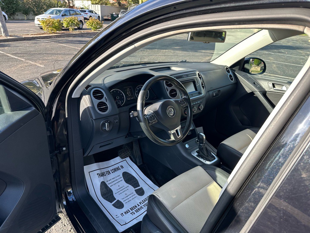 2016 Volkswagen Tiguan Image 12