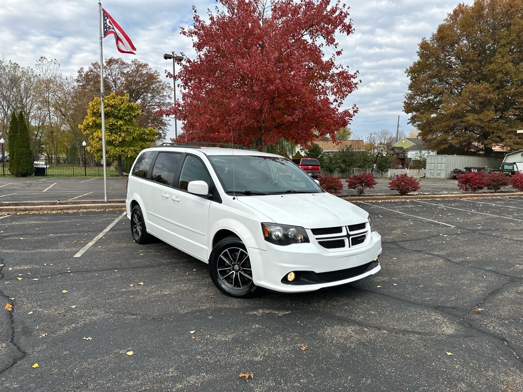 2017 Dodge Grand Caravan Image 3