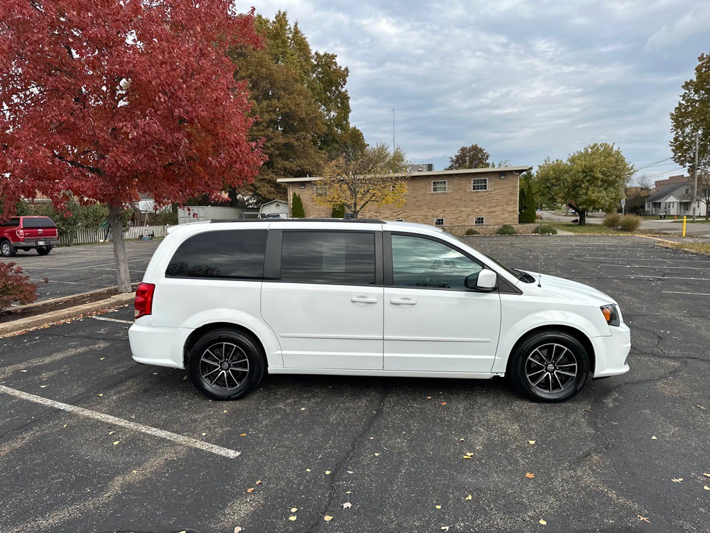 2017 Dodge Grand Caravan Image 9
