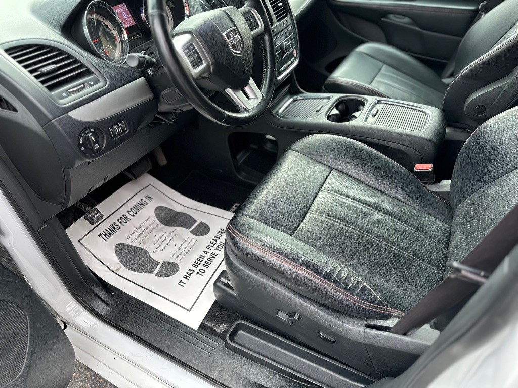 2017 Dodge Grand Caravan Image 11