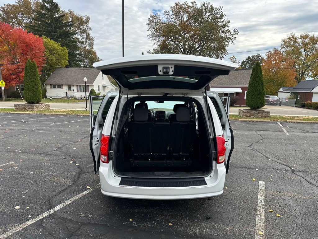 2017 Dodge Grand Caravan Image 23