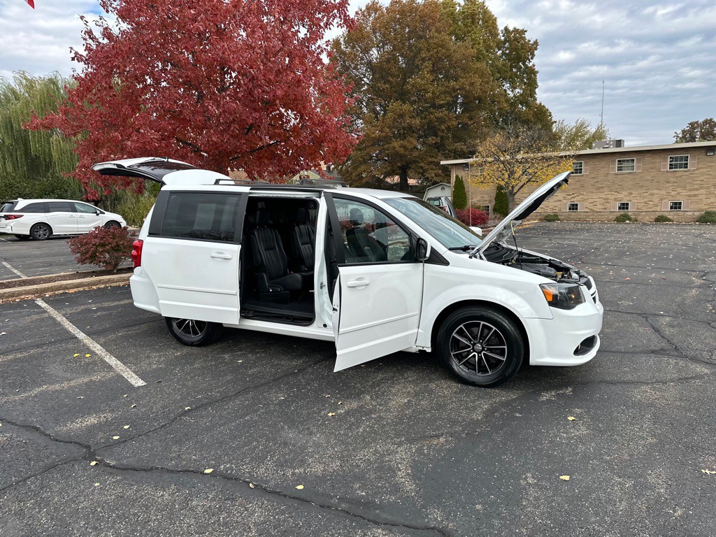 2017 Dodge Grand Caravan Image 25