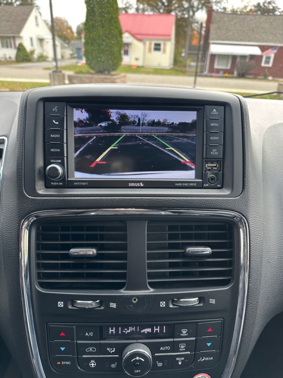 2017 Dodge Grand Caravan Image 28