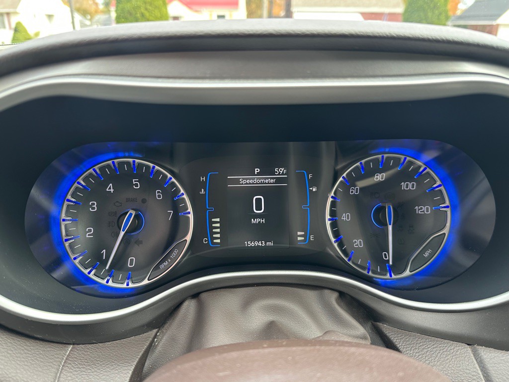2017 Chrysler Pacifica Image 28