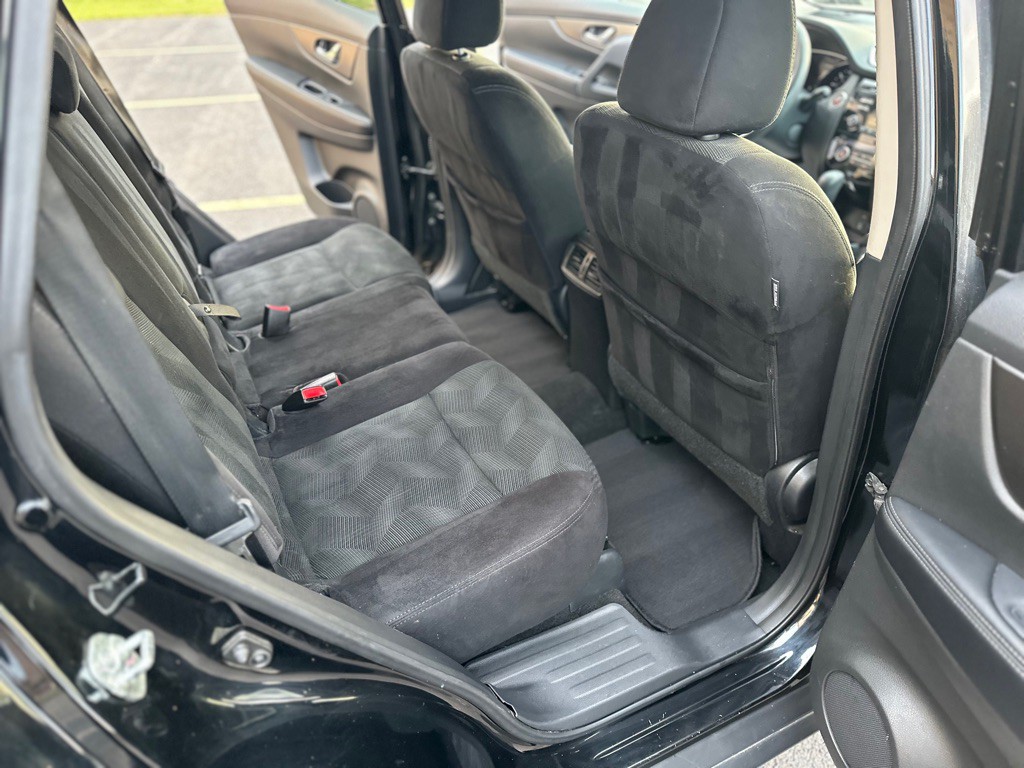 2014 Nissan Rogue Image 16