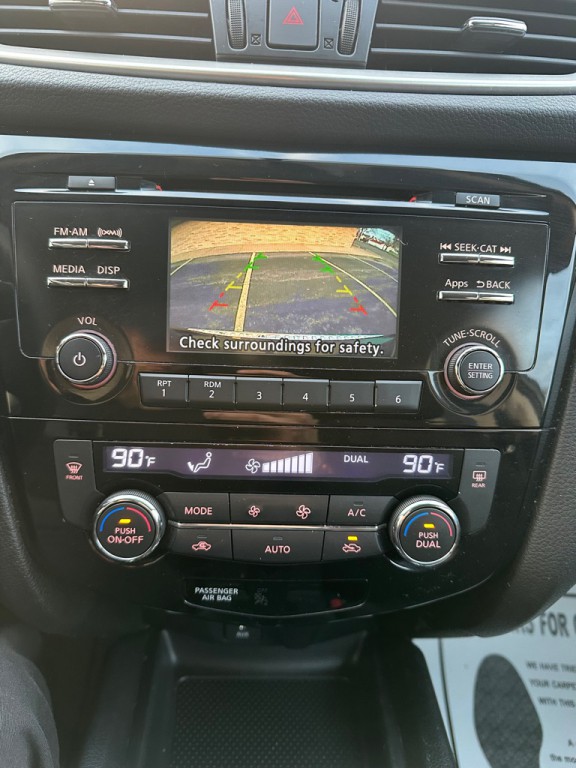 2014 Nissan Rogue Image 30