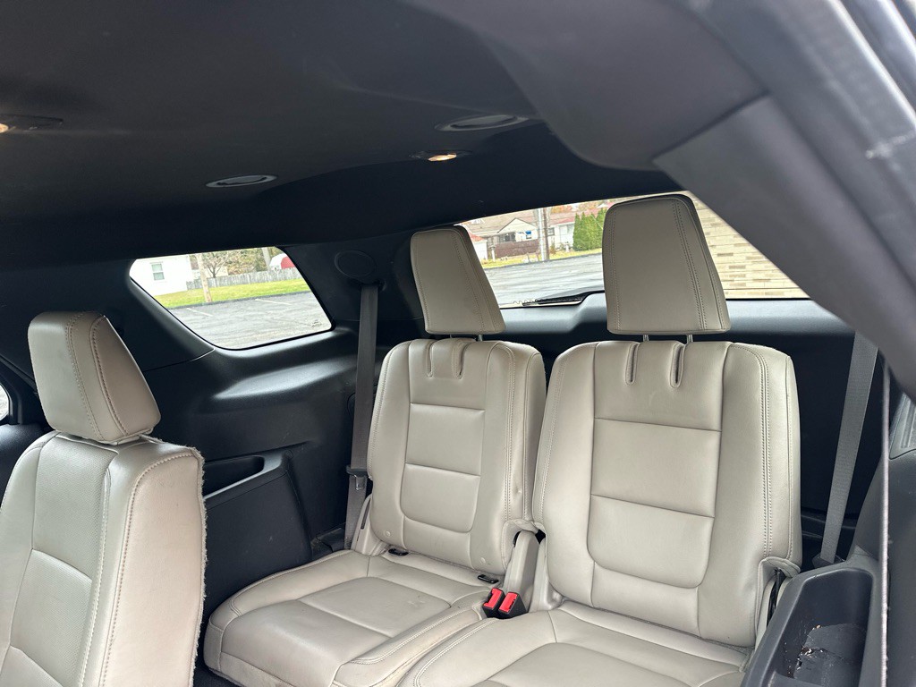 2011 Ford Explorer Image 16