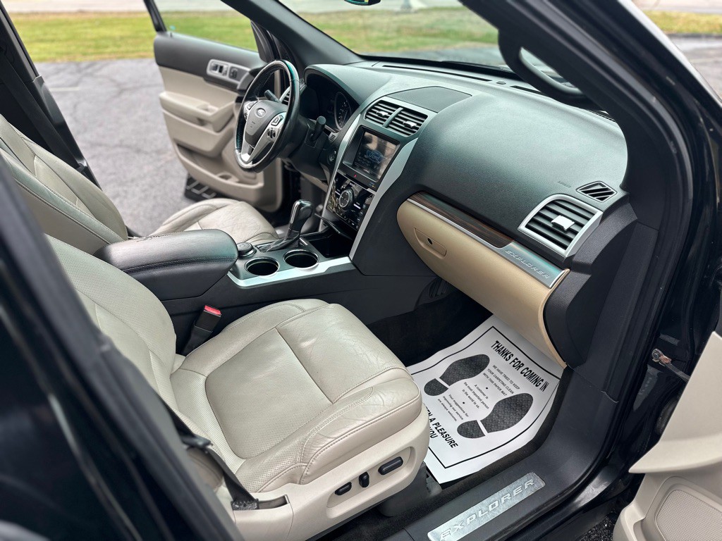 2011 Ford Explorer Image 20