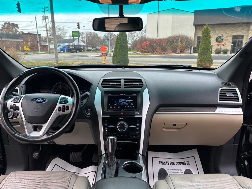 2011 Ford Explorer Image 22