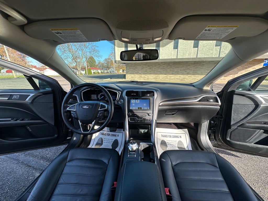 2017 Ford Fusion Image 23