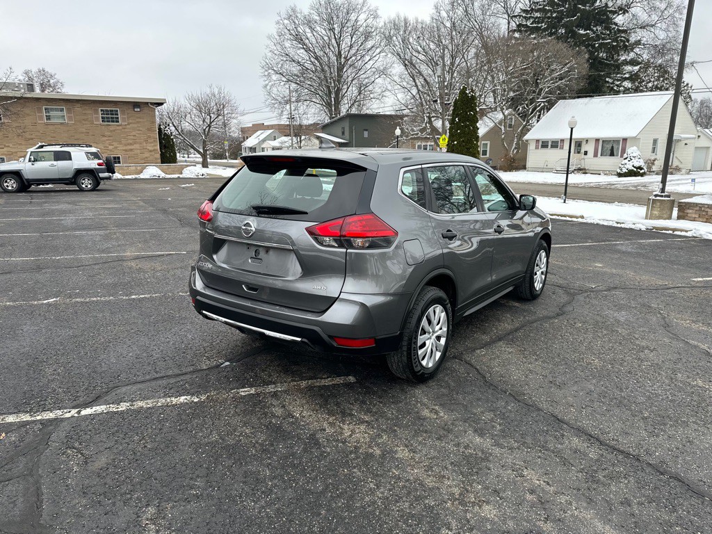 2017 Nissan Rogue Image 12