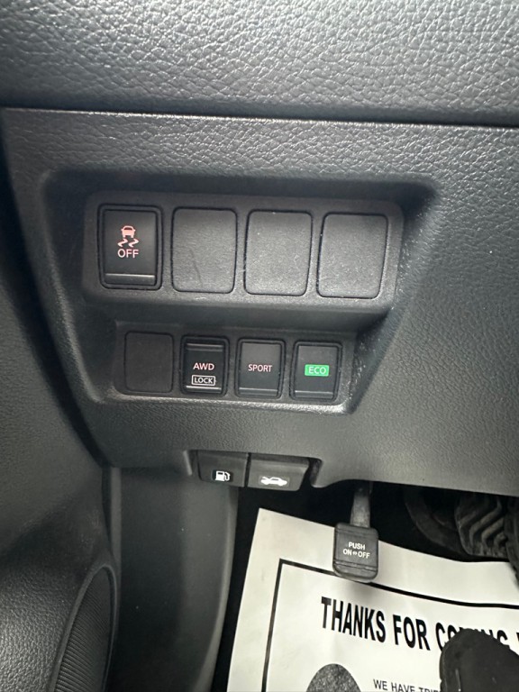 2017 Nissan Rogue Image 32