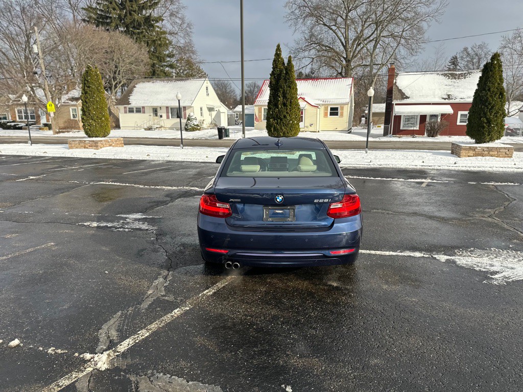 2016 BMW 2 Series Image 10