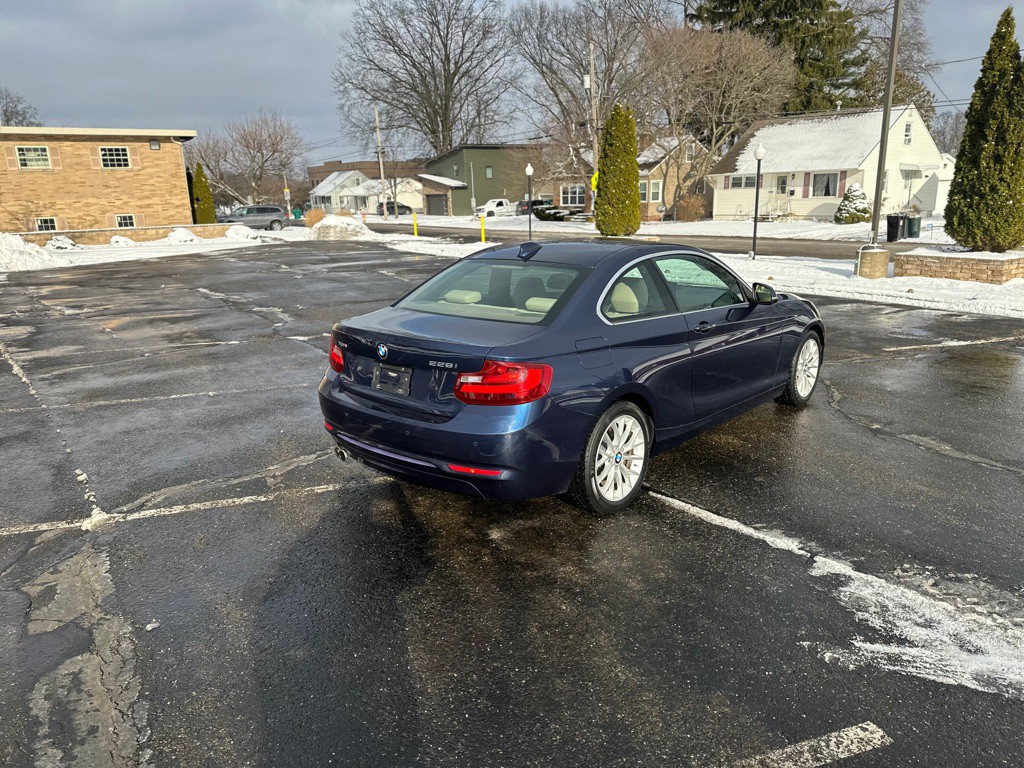 2016 BMW 2 Series Image 11