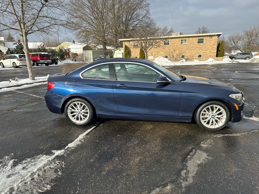 2016 BMW 2 Series Image 12
