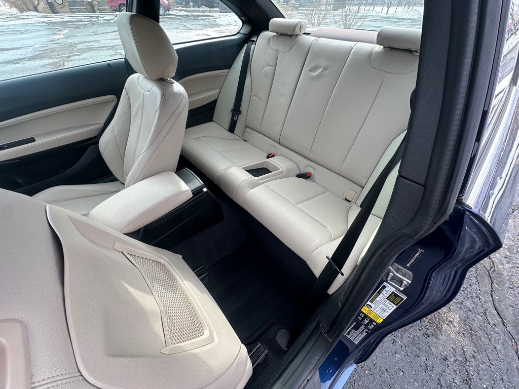 2016 BMW 2 Series Image 16