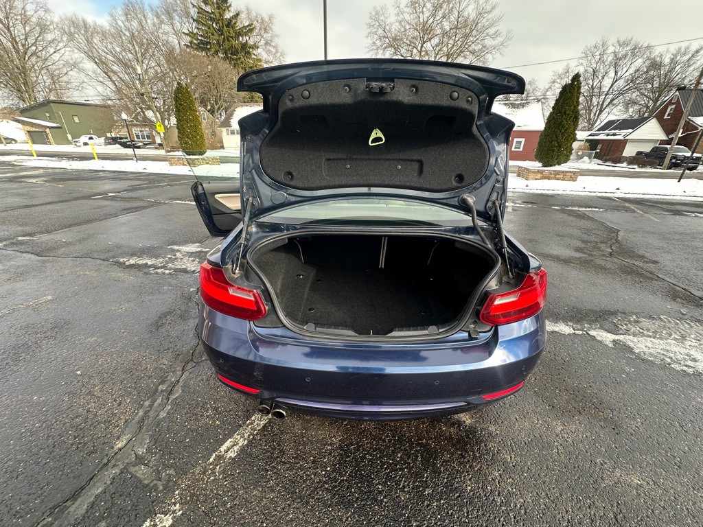 2016 BMW 2 Series Image 17