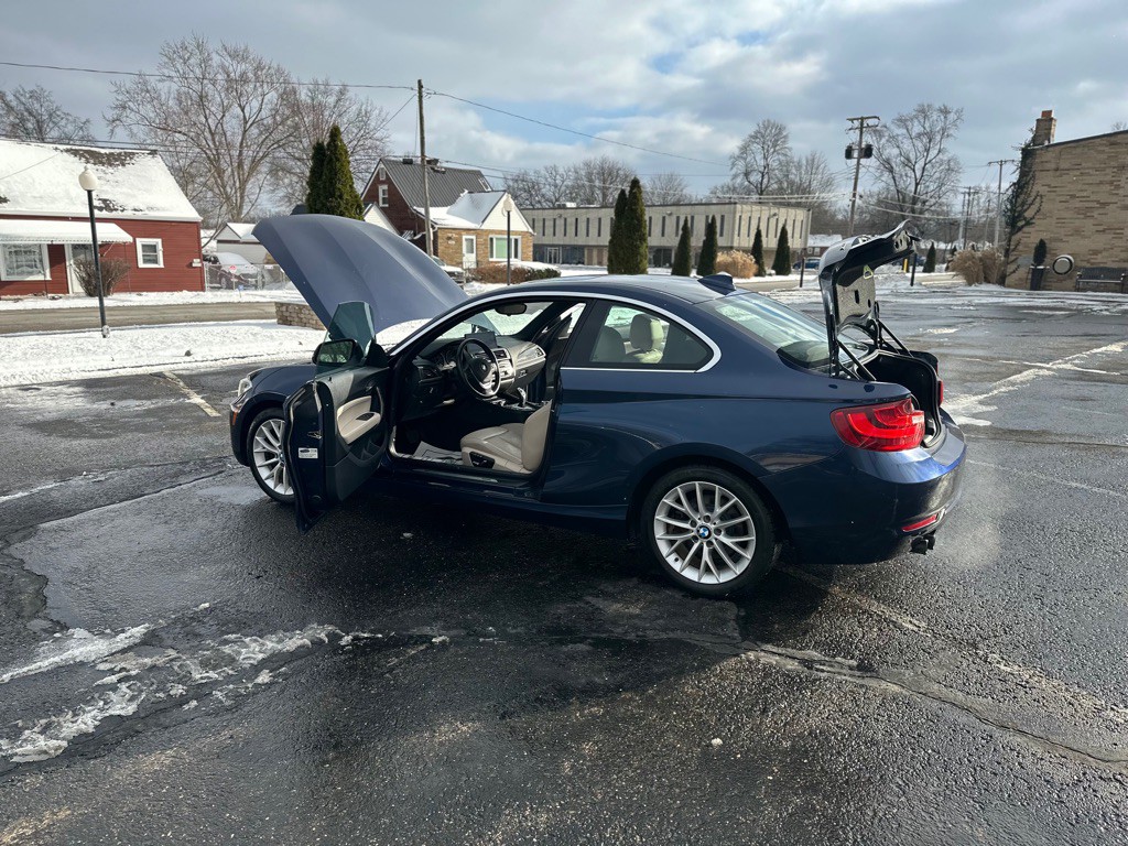 2016 BMW 2 Series Image 24