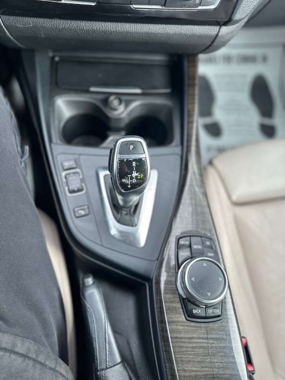 2016 BMW 2 Series Image 31