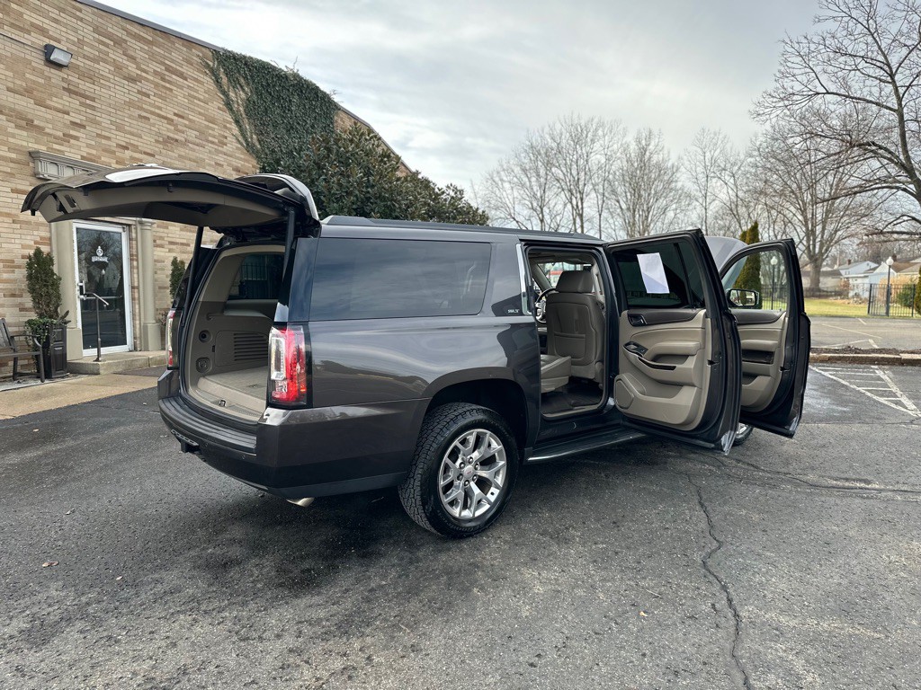 2016 GMC Yukon Image 35
