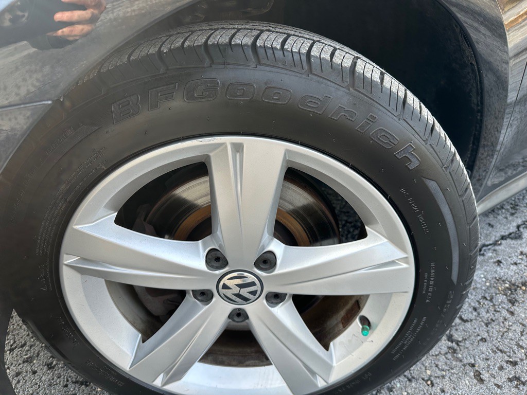 2013 Volkswagen Passat Image 3