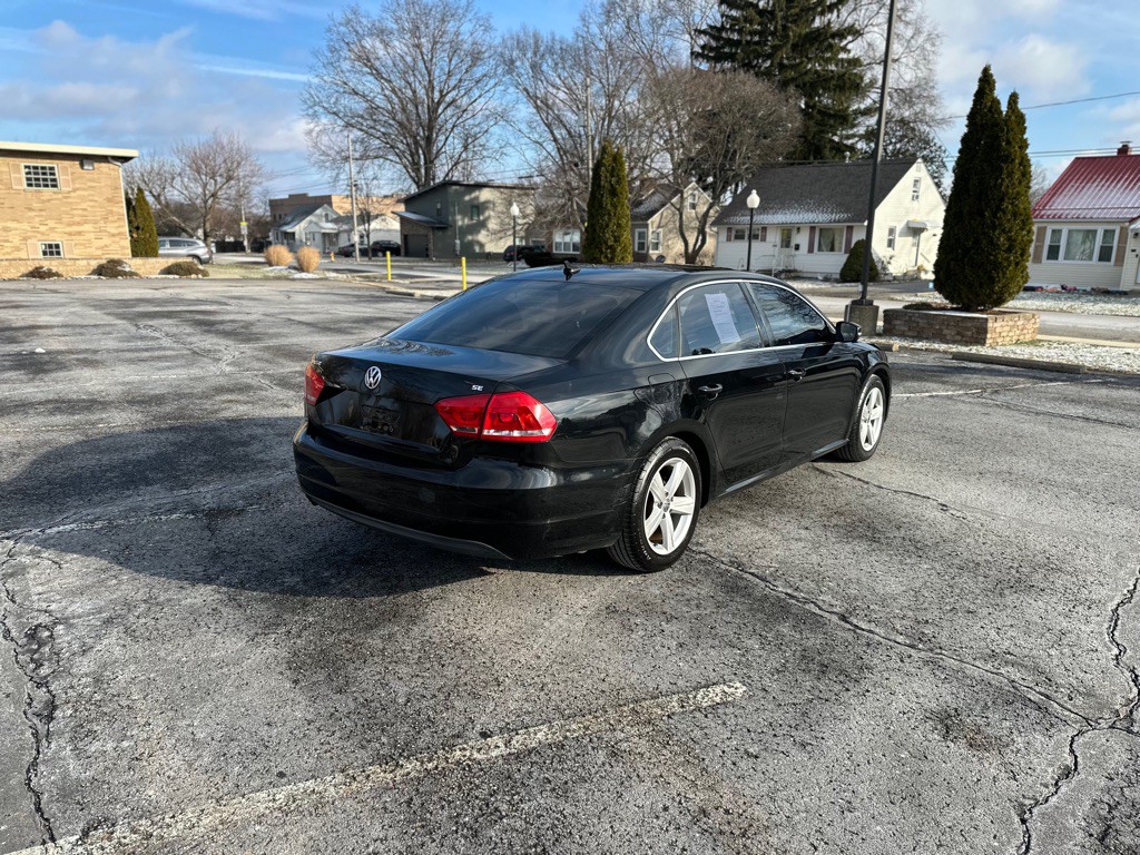 2013 Volkswagen Passat Image 12