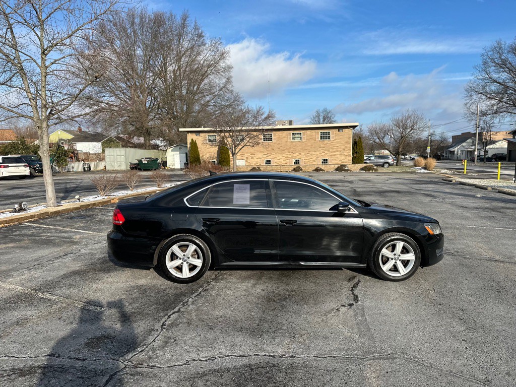 2013 Volkswagen Passat Image 13