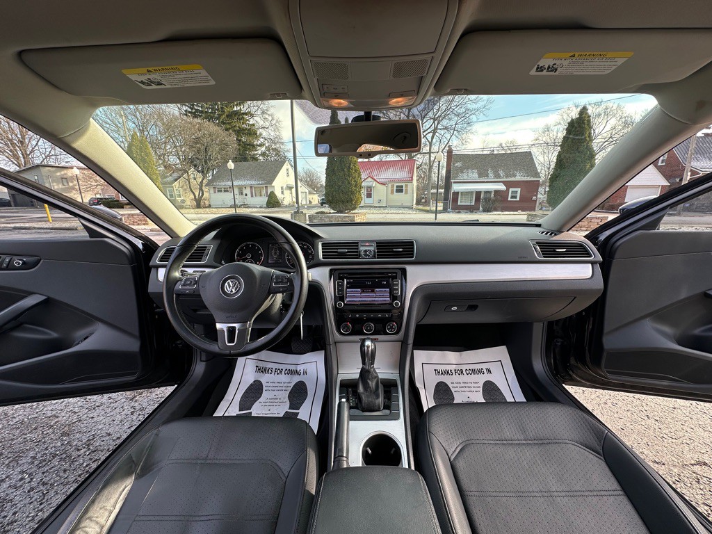 2013 Volkswagen Passat Image 21