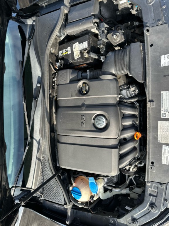 2013 Volkswagen Passat Image 22
