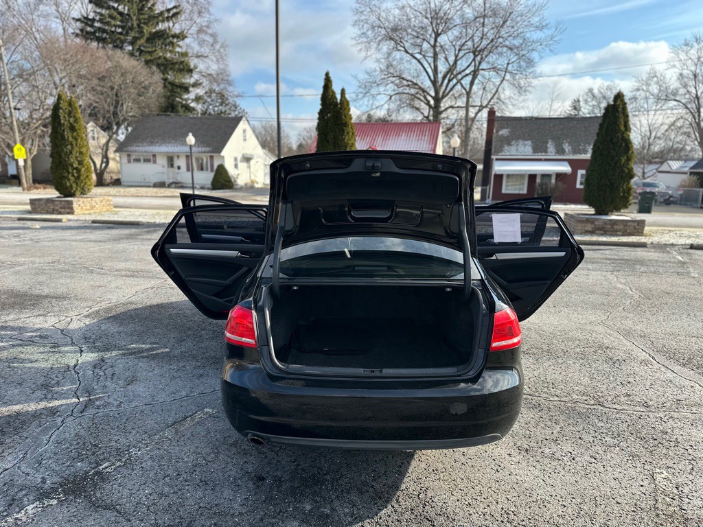 2013 Volkswagen Passat Image 26