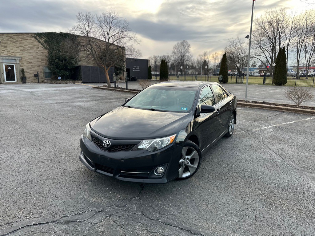 2012 Toyota Camry Image 3