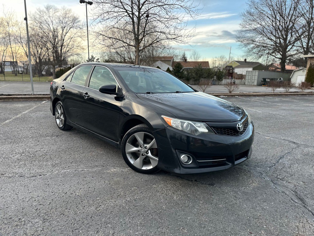2012 Toyota Camry Image 4